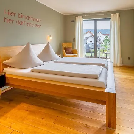 Main-vinotel Weingut Helmstetter 3*