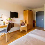Hotel Main-vinotel Weingut Helmstetter Buergstadt