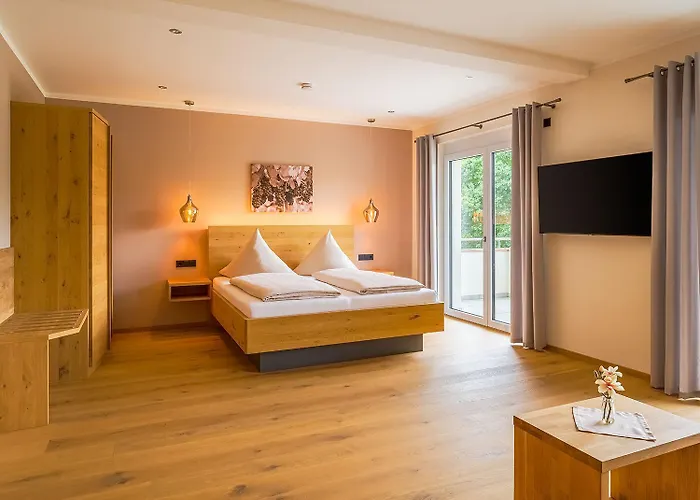Hotel Main-vinotel Weingut Helmstetter 3*